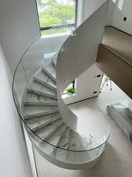 Luxuriöse Marmor-Treppe Stahltreppe mit Naturstein-Stufen Palite-Geländer Gebogene Treppe nach Australischem Standard