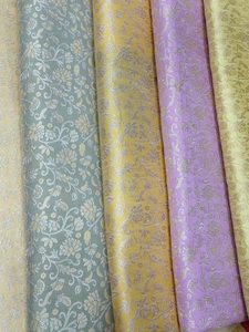 Tissu de soie satinée fantaisie Jaal - Product Image 3