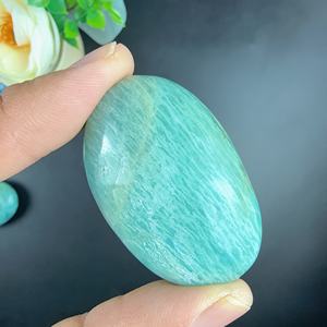 คริสตัลอะเมซอนไนต์ทรงรีขัดเงาธรรมชาติสำหรับขายส่ง เหมาะสำหรับตกแต่งบ้านและเป็นของขวัญในวันหยุด - Product Image 2