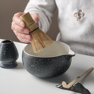 Juego de constitución de té de cerámica al por mayor, juego de té Matcha, juego de <span class=keywords><strong>4</strong></span>/7 piezas, batidor de té de cerámica japonés, juego de cuencos Matcha con pico - Product Image 1