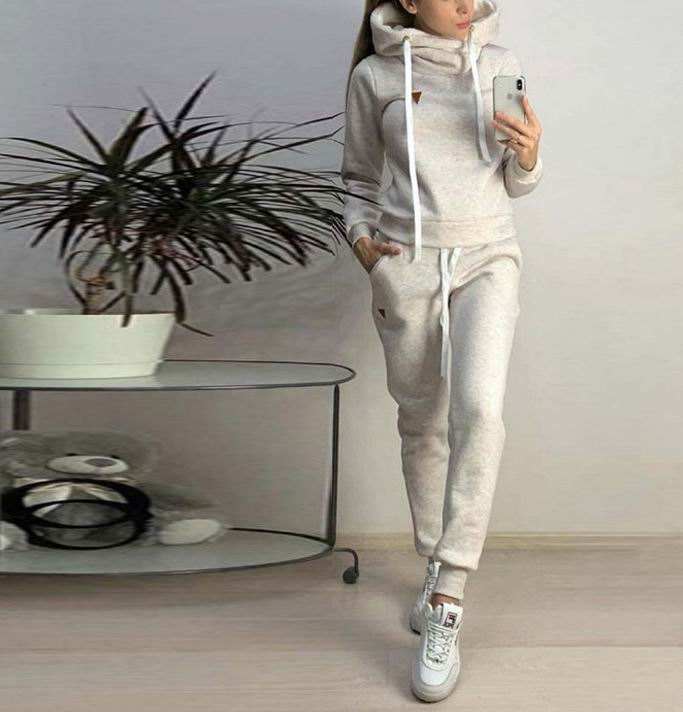 สีเทาอ่อน