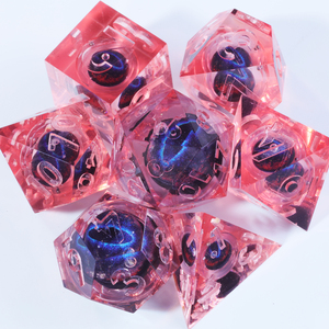 Set di Dadi MINI PLANET DND con Nucleo Liquido Occhio di Drago Rosso e Blu, Dadi Poliedrici in Resina Personalizzati per Giochi di Ruolo Dungeons&Dragons - Product Image 5