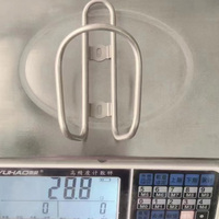Vente en gros de porte-bidon en titane ultraléger et creux pour vélo, porte-bidon en titane pour vélo, 34g
