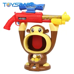 喂食游戏气枪与泡沫球玩具射击枪猴子