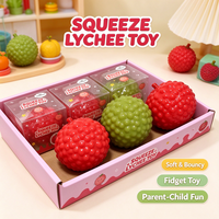 Jouet anti-stress lychee à presser, simulation réaliste de fruit, jouet souple en TPR pour la vente en gros