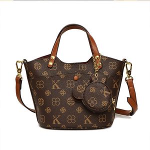 Loumixer 2025 Custom Designer Luxury PVC Tote Trending Summer Crossbody Women's <strong>Handbags</strong> <strong>Chains</strong> Durable Fashion Ladies Shoulder - Product Image 6