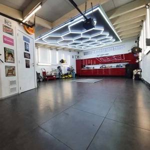 Lampada a LED a nido d'ape esalata dimmerabile e ciondolo lineare contemporaneo follemente luminoso per illuminazione da officina e Garage - Product Image 5