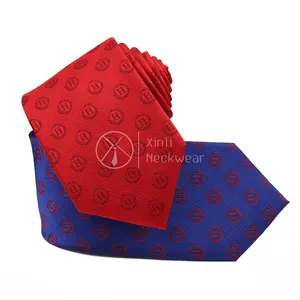Clássico 8CM Vermelho Azul All Over Logotipo Personalizado Pescoço Laços de Alta Qualidade Tecido Jacquard de Seda Negócios Gravata do Laço para Homens