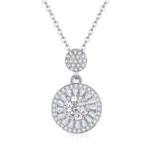 Collier en argent sterling S925 avec diamant moissanite de 2 carats, pendentif rond polyvalent haut de gamme, à porter au quotidien, <span class=keywords><strong>cadeau</strong></span> pour petite amie - Product Image 1