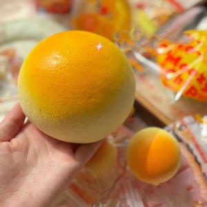 ของเล่นบีบคลายเครียดรูปซาลาเปานุ่มฟู PU บีบแล้วคืนตัวช้า ของขวัญสำหรับเด็กและผู้ใหญ่ บรรเทาความเครียด สร้างความสุข ขายส่ง - Product Image 3