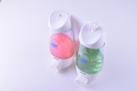 Appareil de salle de bain Plastique ABS Double 300 ml * 2 Distributeur de savon manuel mural pour hôtel Lotion