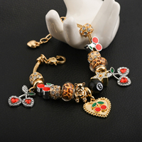 Bracelet à breloques imprimé léopard en gros, chaîne dorée, pendentifs cerise, fraise, cœur, boule 8, bracelet DIY pour femme, bijoux