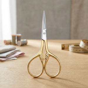 Tijeras de belleza ASAP para recortar pelos largos no deseados, de precisión sostenible, con hoja recta italiana de acero inoxidable, para diestros. - Product Image 1