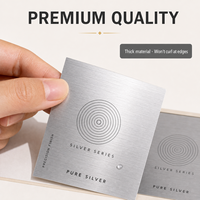 Autocollants métalliques argent brossé pour emballages de détail haut de gamme, vente en gros pour emballage et image de marque, approvisionnement direct usine