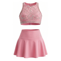 Conjunto de uniforme de porristas personalizado con top halter adornado con pedrería y falda pantalón para práctica de porristas