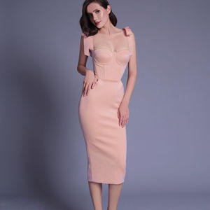 Robe de soirée haut de gamme tendance pour femme, été, à bretelles, en dentelle, ajustée, avec armature en os de poisson, blanche, tricotée, jupe - Product Image 1