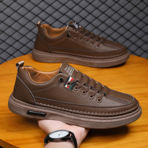 Chaussures décontractées tendance pour hommes 2025 – Nouveauté explosive – Baskets d'affaires en PU artificiel – Été – Imperméables – Bande élastique – Bout souple en caoutchouc - Product Image 1