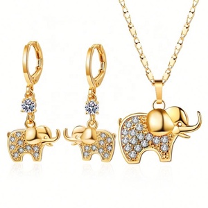 Juego de Joyería con Circonitas Cúbicas Multicolores en Forma de Elefante Chapado en Oro, Collar con Colgante y Pendientes Colgantes, Adorno de Moda para Mujer - Product Image 1