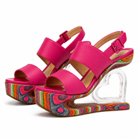 Sandales à plateforme pour femmes sur mesure OEM ODM, talons hauts de 16 cm, talon transparent en forme de cœur, chaussures tendance, fabricant de sandales en bois