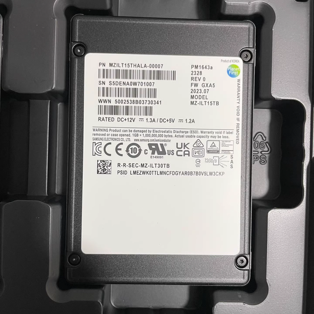 PM1643A 15.36TB Internal New Metal Enterprise SAS Solid State Drive High-Reliability Storage for Servers & Data Centers