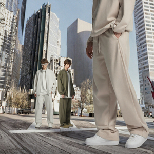 Pantalon de survêtement décontracté pour homme, coupe droite, en molleton bouclette, taille élastique, couleur unie, style rétro streetwear hip-hop. - Product Image 3