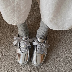 Sepatu Loafer Kasual Wanita Model Mary Jane Gaya Ballet Sporty Warna Perak dari Xinzirain, Sepatu Sneaker Ballerina dengan Tali - Product Image 4