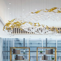 Lustre carré contemporain personnalisé en acier inoxydable et verre avec télécommande pour l'éclairage intérieur des halls d'hôtel et des salles de banquet