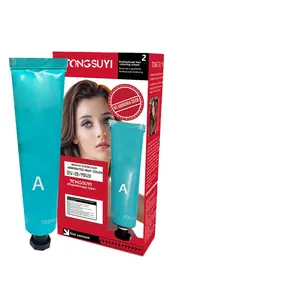 Shampoo colorato prodotto appositamente formulato per la cura dei capelli progettato per mantenere e migliorare la vivacità dei capelli trattati di colore