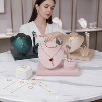 Présentoir à bijoux pour colliers, bagues et boucles d'oreilles – Modèle d'accessoire de présentation pour bijouterie – Fourniture directe usine