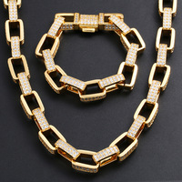 Collier unisexe tendance, nouveau design, chaîne cubaine carrée en acier inoxydable, plaqué or, zircon glacé imitation hip-hop, idéal pour un cadeau