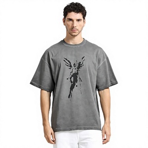 T-shirt graphique oversize noir délavé à l'acide pour homme, manches courtes, style streetwear, imprimé personnage d'anime, col rond - Product Image 6