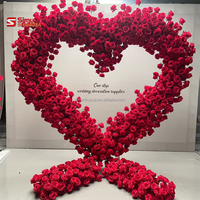 Décoration d'événements de mariage, support métallique en forme de S rouge personnalisé, toile de fond florale, cadre de scène métallique pour mariage