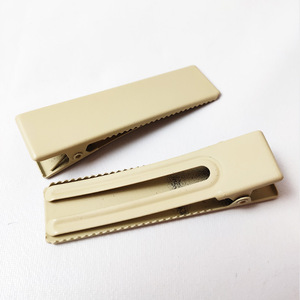 Fermaglio per capelli in gomma stile coreano all'ingrosso, colore caramella, accessori per capelli, fermaglio a becco d'anatra quadrato opaco per donna - Product Image 1