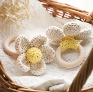 Estoque e entrega rápida Baby Music Chocalhos De Madeira Flor Anel Crochet Rattle Baby Rattle Ring Baby Brinquedos Produtos