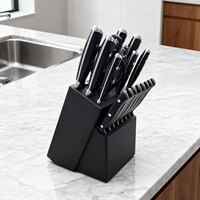 Ensemble de couteaux de cuisine en acier inoxydable gravé de 18 pièces avec manche en ABS, bloc en bois Pakka - Durable et éco-responsable
