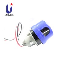 Interrupteur à capteur photocellule DC12V-24V avec indice de protection IP66, courant 10A, fixation Twist-Lock