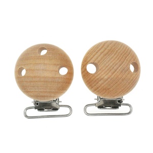 Clip personalizado para chupete de bebé, Clip de madera para chupete con logotipo grabado - Product Image 4