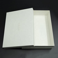 Boîtes cadeaux en papier d'art de luxe modernes à étiquette privée avec logo personnalisé, design pliable et recyclable