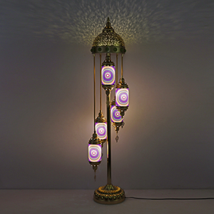 Lampe sur pied en fer et verre de <span class=keywords><strong>style</strong></span> turc et bohème, design luxueux et nouveau, avec un capuchon doré, lumière blanche chaude douce 2700K pour la décoration de la maison - Product Image 4