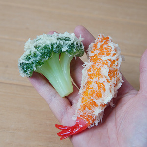 Modelo de camarón tempura japonés simulado, divertido y realista, llavero de juguete con forma de comida, colgante para bolso de pareja - Product Image 3