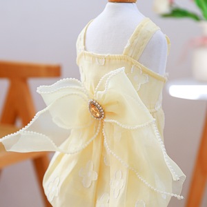 Robe d'été pour chien de petite et moyenne taille, style jupe à bretelles, motif marguerite, mignonne, respirante et douce, vêtement pour <span class=keywords><strong>chiot</strong></span>, pour la promenade quotidienne en extérieur - Product Image 1