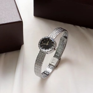 Minimalist Retro Niche Light Luxury Small Gold Quartz Pointer Women's Internet-Famous Hot-selling Petite Exquisite Dial <b>Watch</b> - Product Image 5