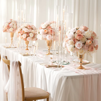 Articles de décoration de mariage de luxe faits à la main en rayonne rouge, adaptés à la décoration du centre de table et à la décoration de table