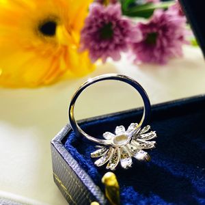 Wholesale Fashion Sterling Silver CZ Engagement Wedding Party Flower Shape Rhodium Plated <b>Dainty</b> <b>Rings</b> 925 Sterling Women - Product Image 3
