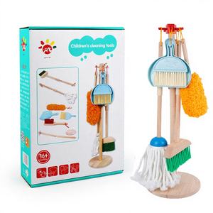 Ensemble de nettoyage <span class=keywords><strong>en</strong></span> <span class=keywords><strong>bois</strong></span> pour enfants, <span class=keywords><strong>kit</strong></span> de jeu d'imitation ménager avec balai et serpillière, jouets de nettoyage pour tout-petits, cadeau - Product Image 6