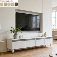 Meuble TV moderne blanc cannelé avec pieds dorés, grand rangement, console multimédia de luxe pour salon, couleur personnalisable, montage facile