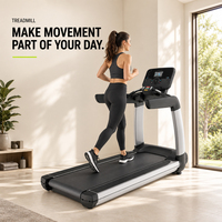 Tapis roulant avec design haut de gamme, console numérique et double main courante pour la marche, la course et l'entraînement cardio
