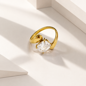 Anillo Abierto Ajustable de Zirconia Cuadrada, Acero Inoxidable, Chapado al Vacío en Oro de 14K, Joyería Escultural - Product Image 1