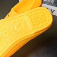 Chaussures en caoutchouc jaune pour hommes chaussures de travail imperméables antidérapantes chantier de construction fonction résistante à l'usure protection du travail