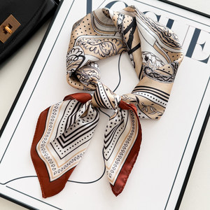 Foulard carré patchwork Paisley noir style bandana en fausse <span class=keywords><strong>soie</strong></span> 70x70, foulard de luxe pour la tête et le cou avec imprimé chaîne, sensation <span class=keywords><strong>soie</strong></span>, OEM/ODM - Product Image 4